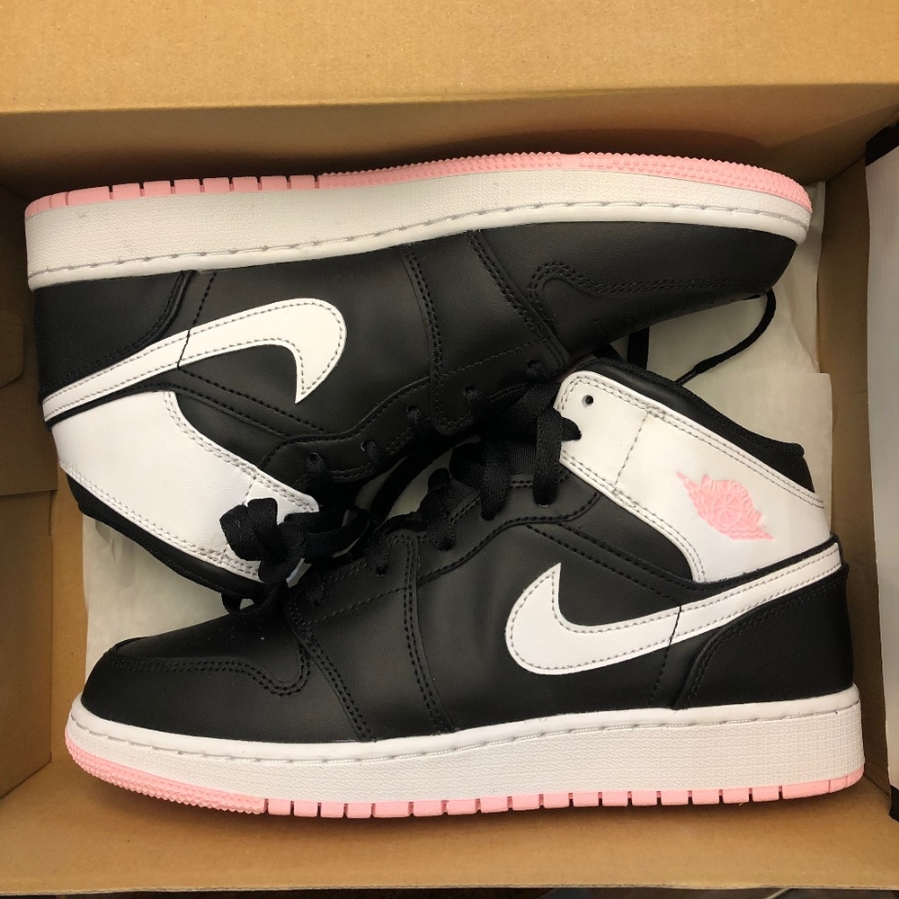 Air Jordan 1 Mid GS 'Arctic Punch'